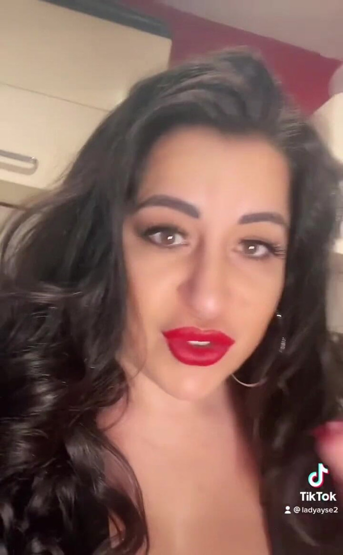 LadyAyse5: My Look for You My Slaves. Parte 2