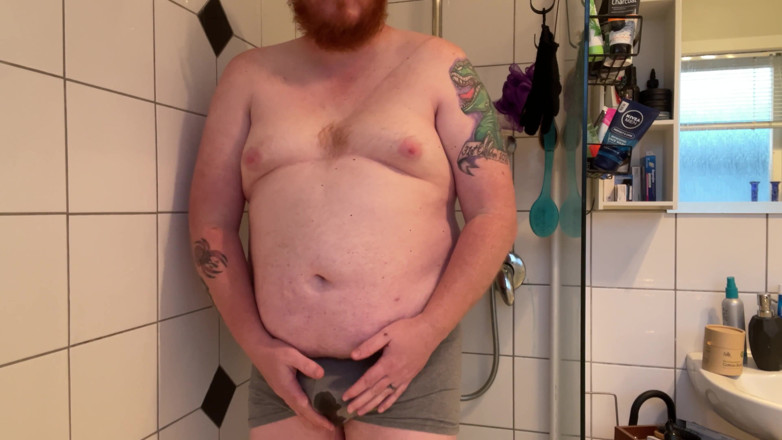 Ginger daddy: Ginger Stepdaddy pees underwear