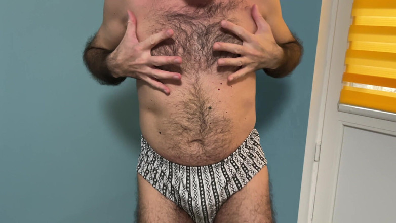 Earl Smile: Reis Present Yeni Brifingler