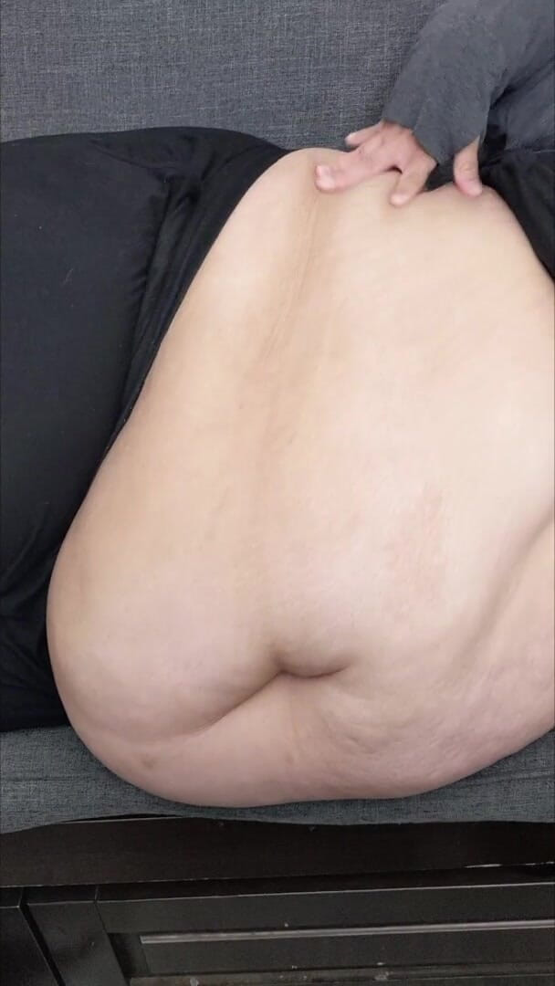 Plump Paradise: Baculatá Hra s rajským břichem zblízka