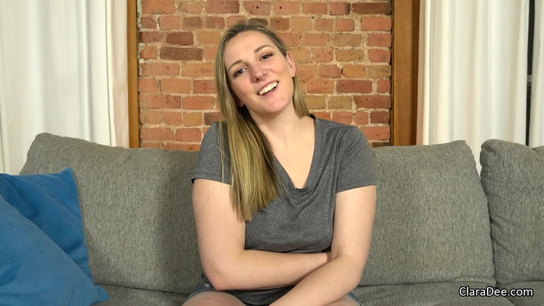 Clara Dee: 처음으로 흑인 대물 자지 따먹기