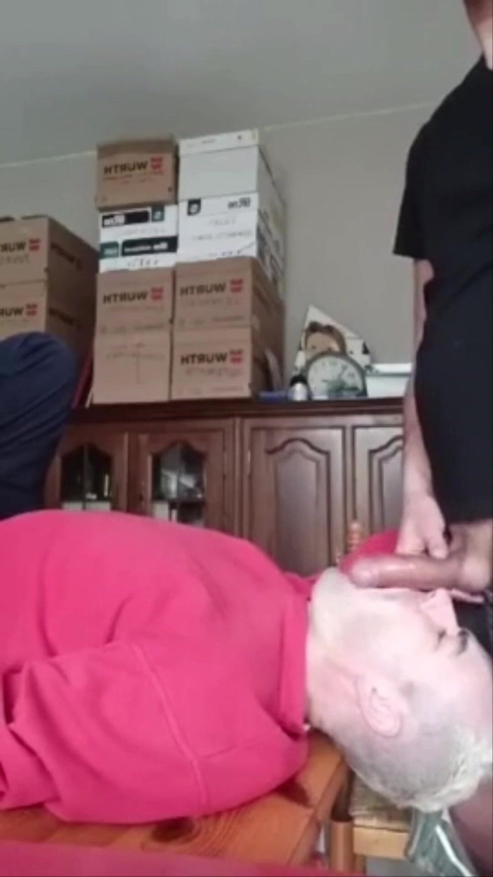 Justin hoodwar: kompilasi