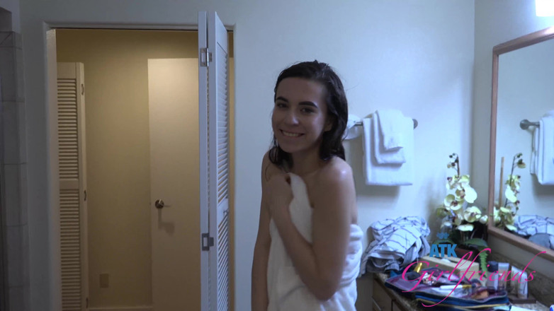 ATK Fans (Girlfriends): Virtual vacation Hawaii with Ariel Grace 9/12