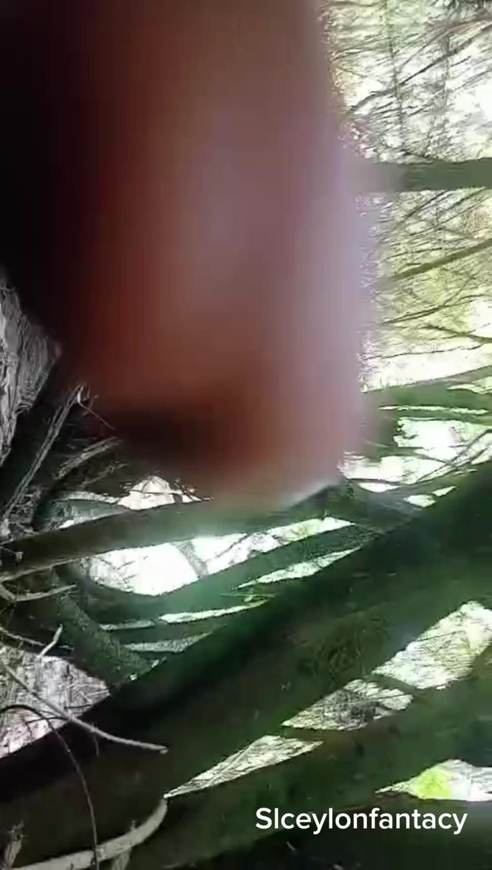 SLXXStudio: Istri Dientot Sama Tetangga Saat Suaminya Lagi Kerja Di Hutan