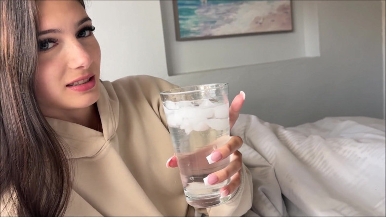 Alex Adams: Kranker tag mit stiefschwester - sophie tyler - alex Adams