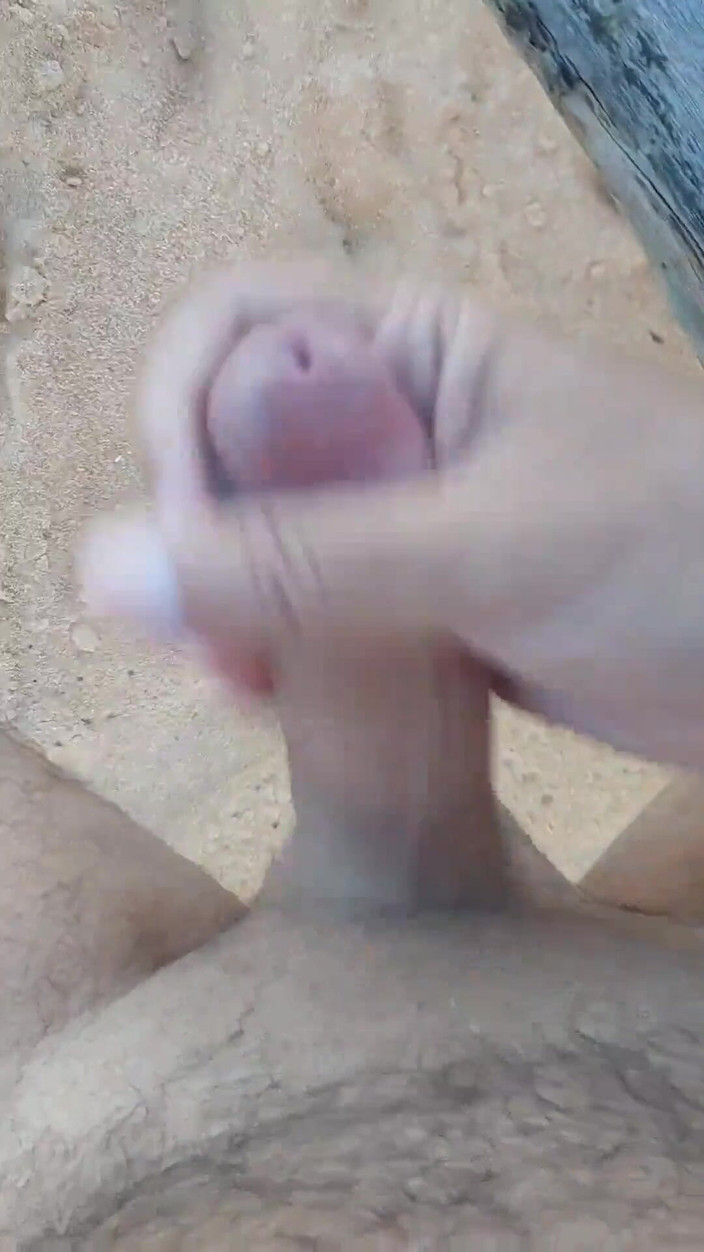 Ladysilvas: Ladysilva, ma bite sexy sur la plage