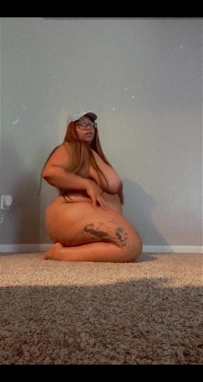 Biggdebbie solo: Nail Appointment Tomorrow