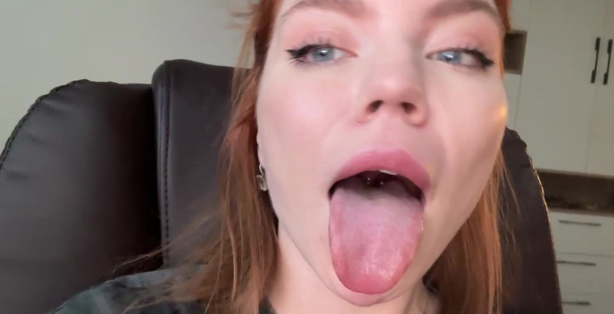 Kisankanna: Buenos dias, ¿Quieres lamer mis pezones?