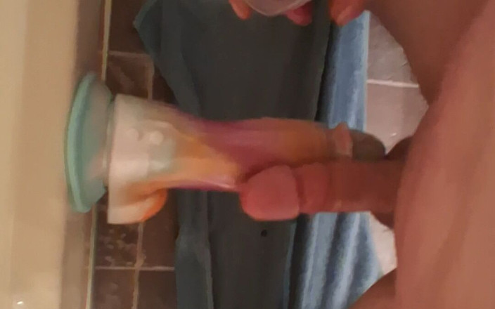 Oceanside switch: Rubbing Cocks with Huge Vibrating Dildo