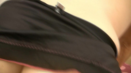 Tight little babes: Remaja berambut merah bertetek kecil menunggang batang gemuk di atas...