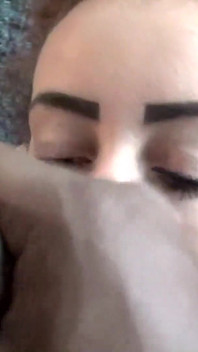18letá Holandská studdentka je tak addickted k BBC a Cumswallowing