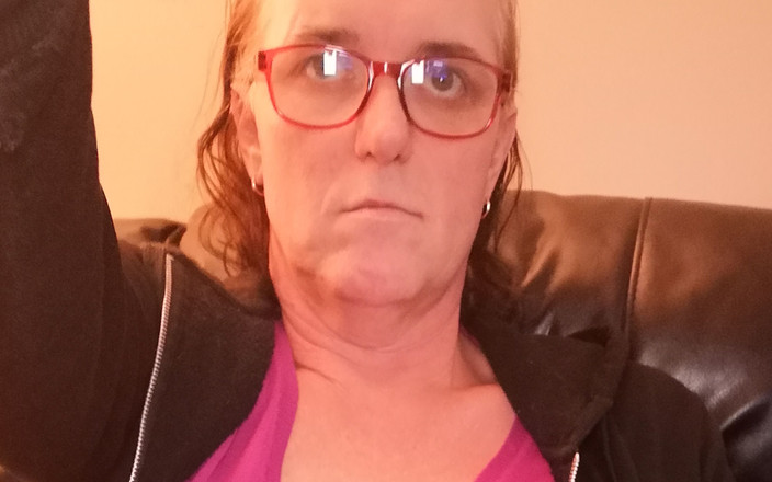 Jessi Jean: Jessi J의 첫 번째 비디오