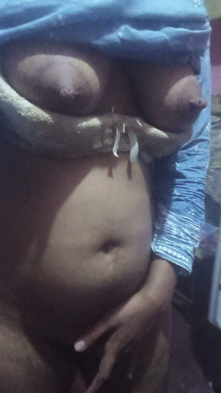 Naughty_Sana: Ditalino in una figa calda tette virali virali