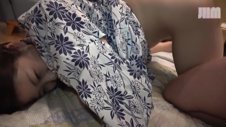 Japanese Hentai Matings: Resort escape con Miria, una mujer casada de 31 años - 2