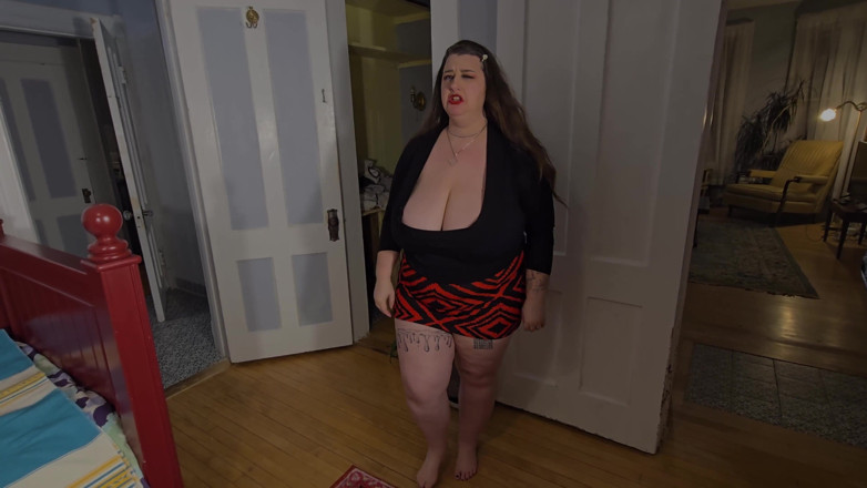 Melon Juggler: Naughty BBW Melonie Nosha Needs an Orgasm