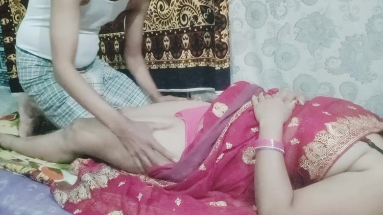 BendableFog5: Hete stiefzus heeft geneukt door een vinger in het poesje...