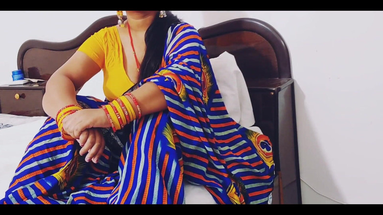 Desi Club House: Indyjski Bhabhi Niegrzeczny seks z jej Dever w brudnej rozmowie