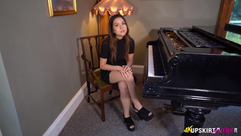 SkirtJerk: Maya - Tights No Knickers