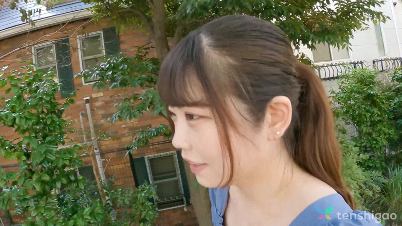 Tenshigao: 日本家庭主妇asami wakana来找我们裸体并做爱