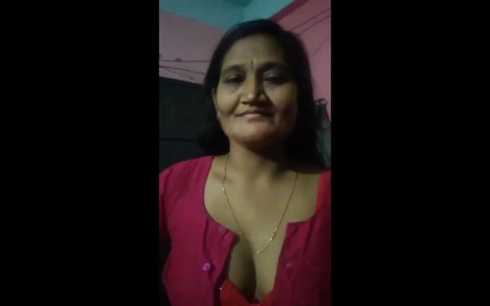 Tanushri: Desi Village Bhabhi Sex with a Stranger