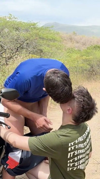 Plimbare cu cel mai bun prieten twink columbian și eu până la râu