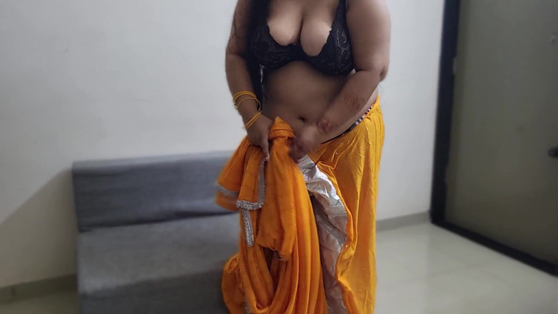 Hot Pavitra: Do You Love Me?