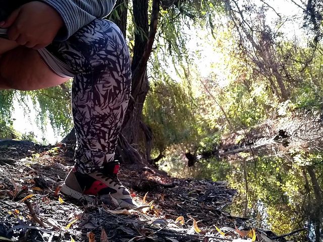 BBW in leggings pissing by the lake in a park (SoloRussianMom)