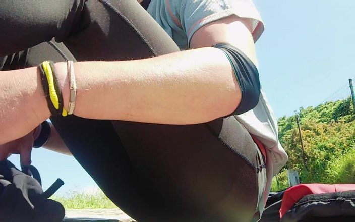 Sexi boy skinny nice: Sexy typ am strand clearingt ein bisschen