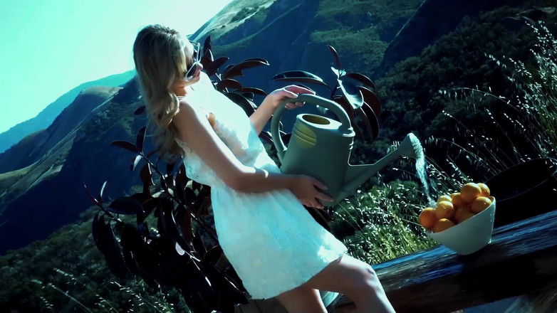 FapFlare: Скарлет Ред і Джилліан Дженсон облизують пизди одна одної в лісі