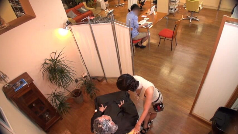 CherryBONBON: Troppi occhi, Troppa tensione - all'interno del salone dove gli occhi...