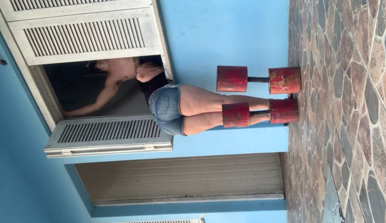 Lucas Neitan: 周日下午，热辣的巴西黑发女郎在窗边给我口交