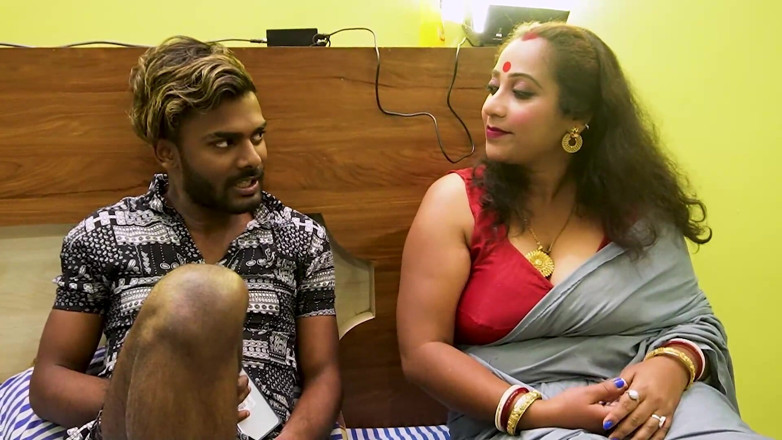 Xtramood: Desi Stepaunty Comes Her Neighbor Boy's Home and Wants to...
