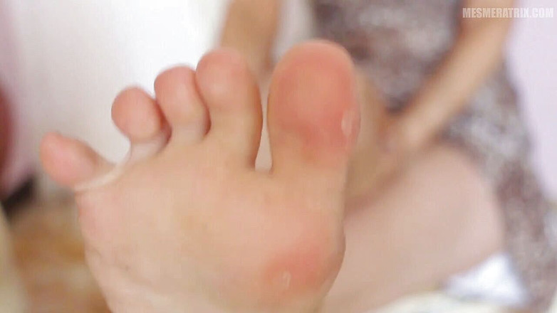 Lady Mesmeratrix Official: 被宠坏的瞳孔