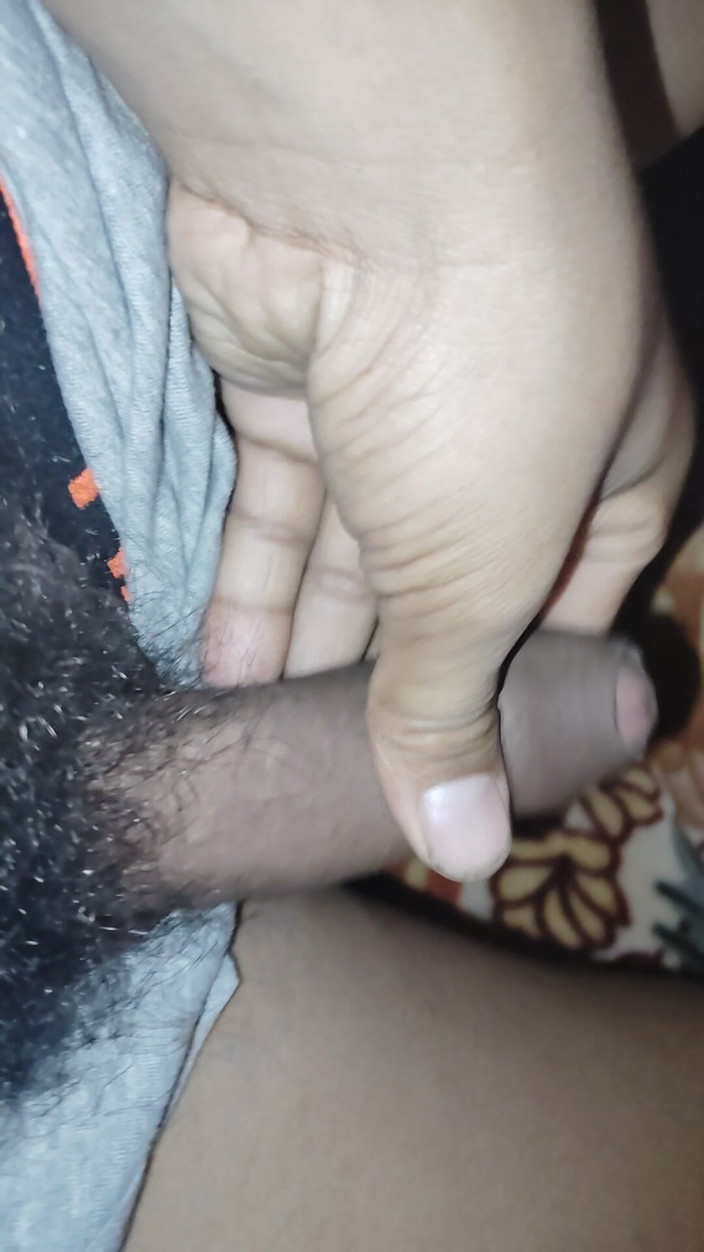 Uttar dinajpur: Honění nápověda nevlastní sestra