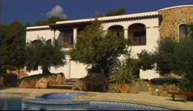 Anal seduction: Блондинка с горячей задницей сидит на лице мужика, прежде чем она сосет у него