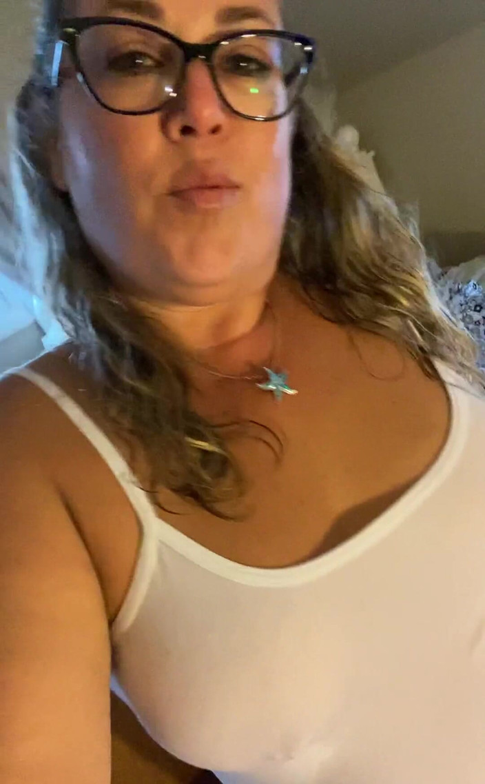 Lily Bay: Kozy úterní mokré tričko Jejda