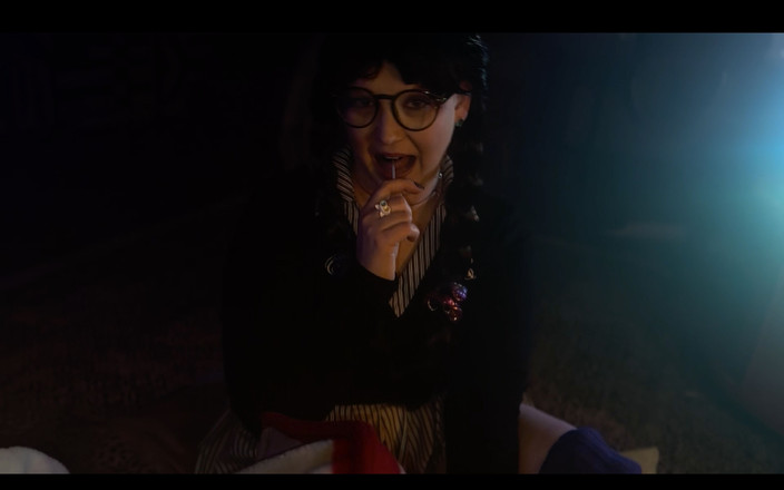 Shawna Panofka: Terlambat dengan teman lelaki ibu tiri saya, berakhir dengan creampie