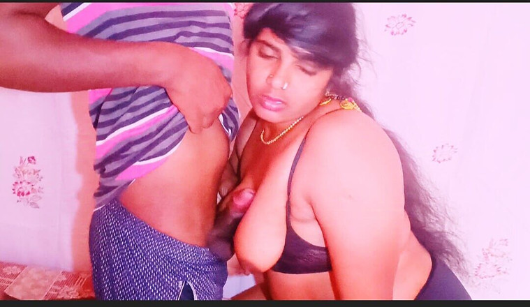 Telugu honey lips: Desi macocha i pasierb jebanie telugu brudne rozmowy.