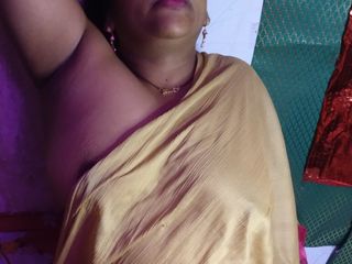 Hot desi girl: Hot sexy lady opens her bra hook, does boobs massage,...