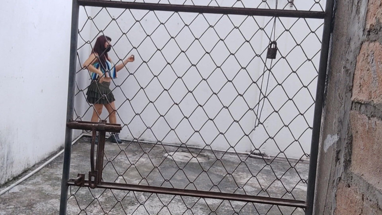 NEGRITA SEXY: Iubita îi arată fesele la prima lor întâlnire oficială