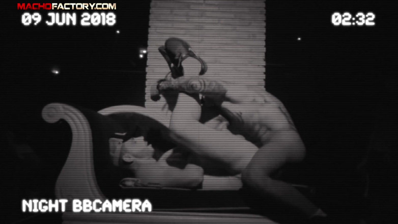 Macho factory: Podívejte se na jednu ze soukromých párty v továrně Macho!