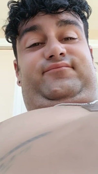 Me encanta mi aspecto gordo - doble mentón, pecho grande y gran barriga