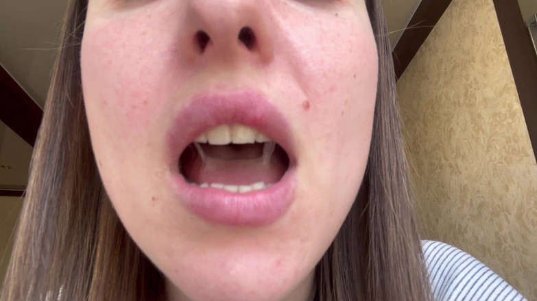 Hottie goddess: Crudă și nefiltrată: scuipat, clemie de masturbare și joc cu gât