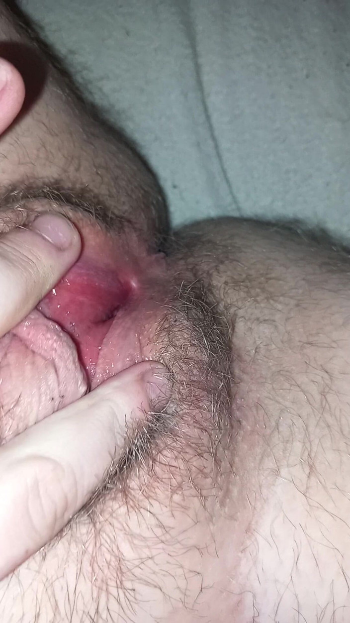 Favtransboy: Uită-te la pizda mea transboy cum se joacă