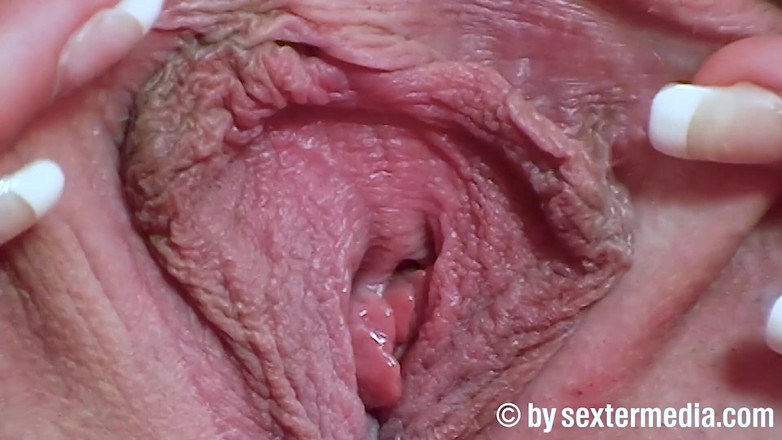 Petty by Sextermedia: Shaved Pussy During Sex Casting