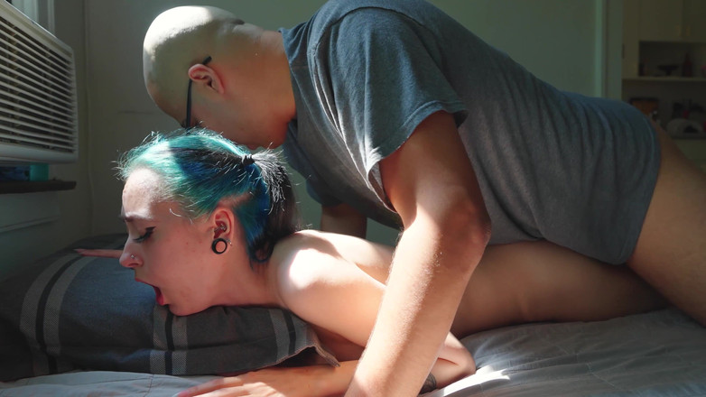 Solid: I-am dat multe ejaculări în această dimineață, s-a trezit foarte excitată!