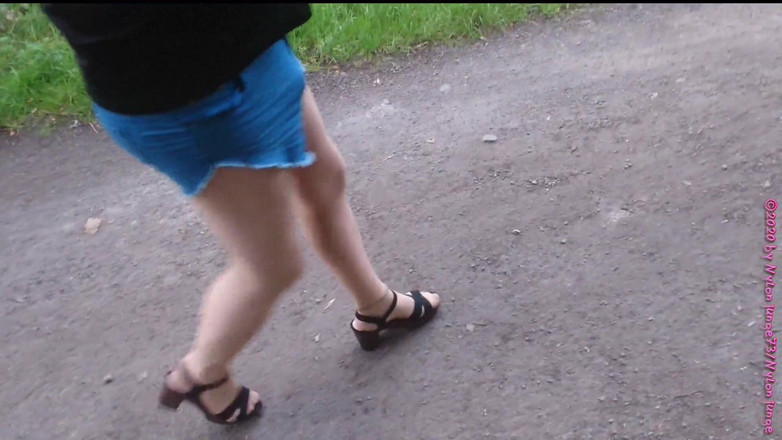 Carmen_Nylonjunge: În pantaloni sexy sunt Stichkanal 1 nailonface