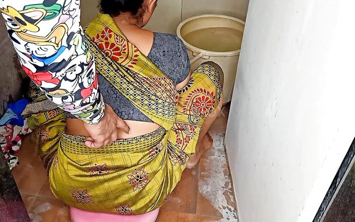 Couple gold xx: While Washing Komal Clothes, She Took Brother-in-law&amp;#039;s Dick