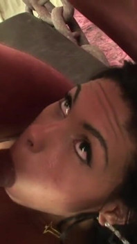 Loszka tgirl Ingrid ma trójkę z Ivarą i facetem