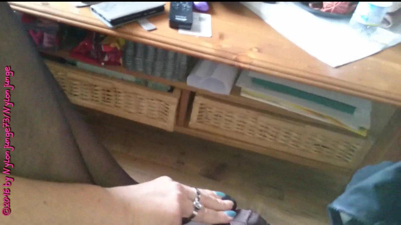 NylonjungeCarmen: Unknown nylon massage foot fun